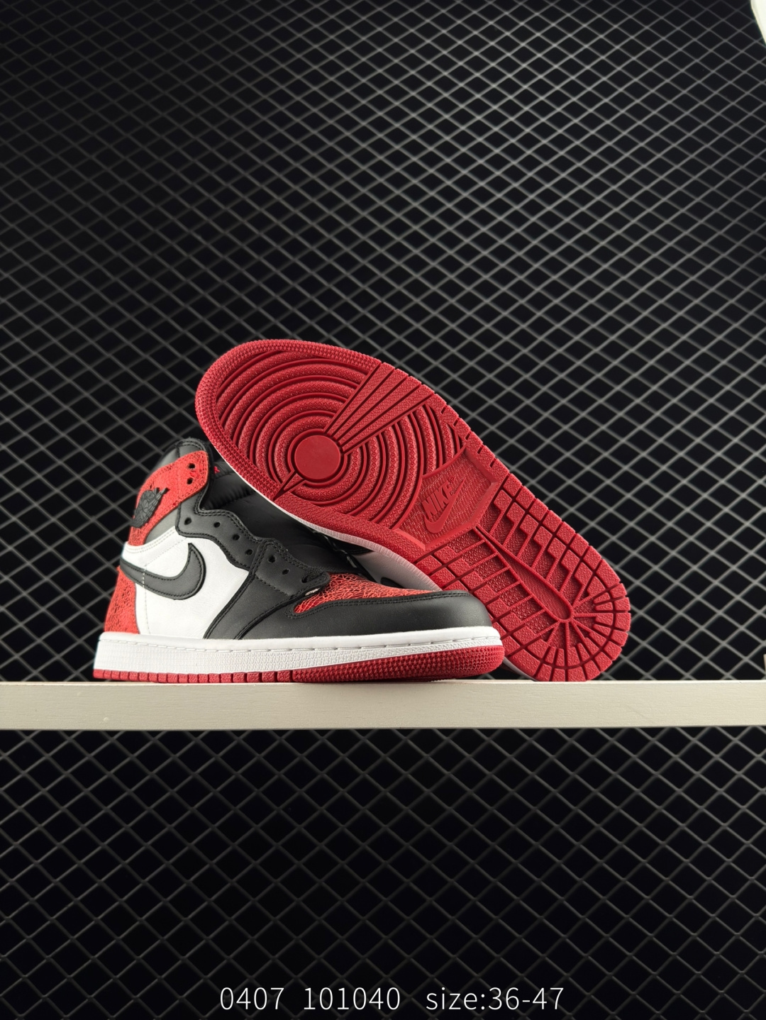 Nike Air Jordan 1 Retro High OG AJ1